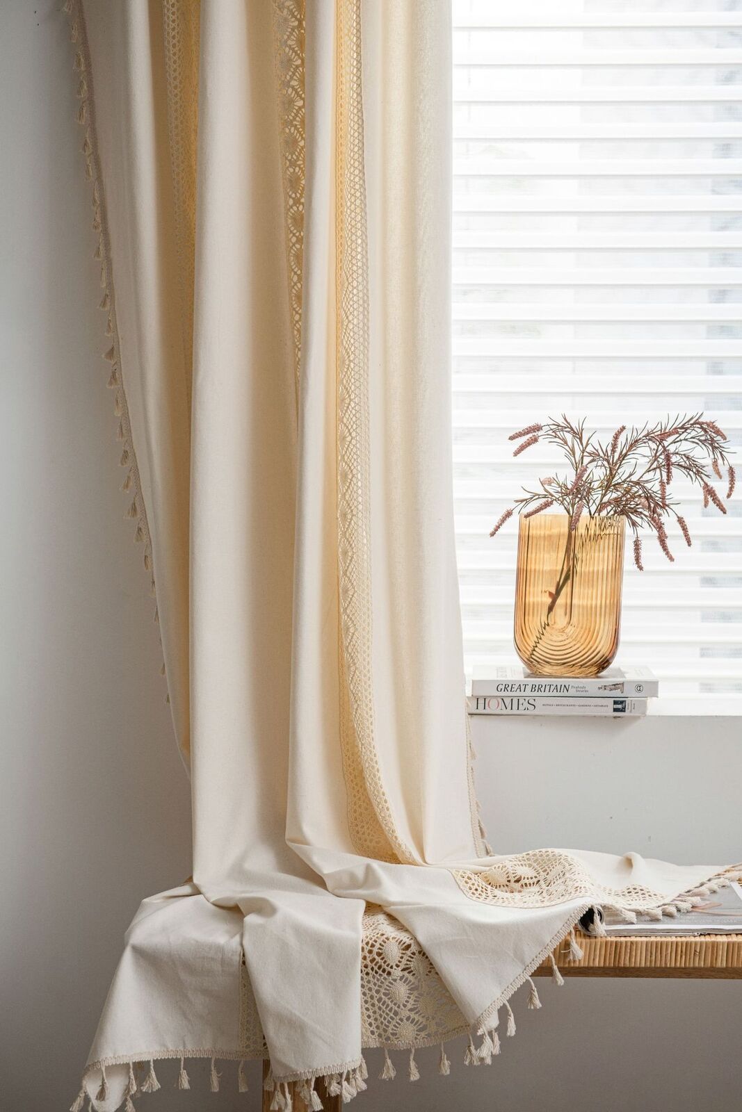 Elegant Curtains & Drapes for Window Decoration