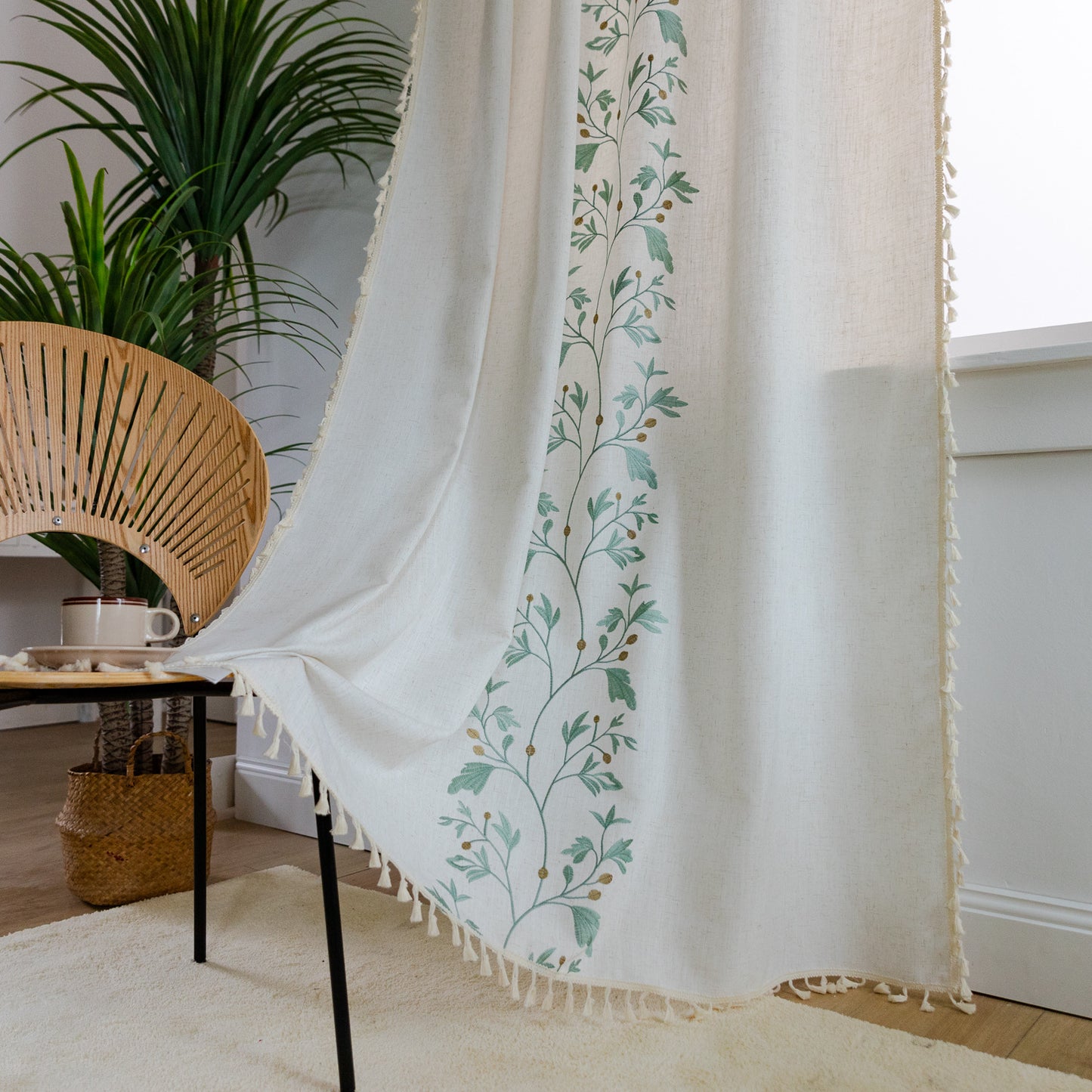 Embroidered cotton and linen curtains