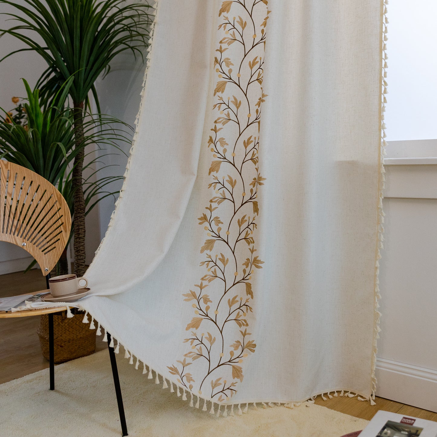 Embroidered cotton and linen curtains