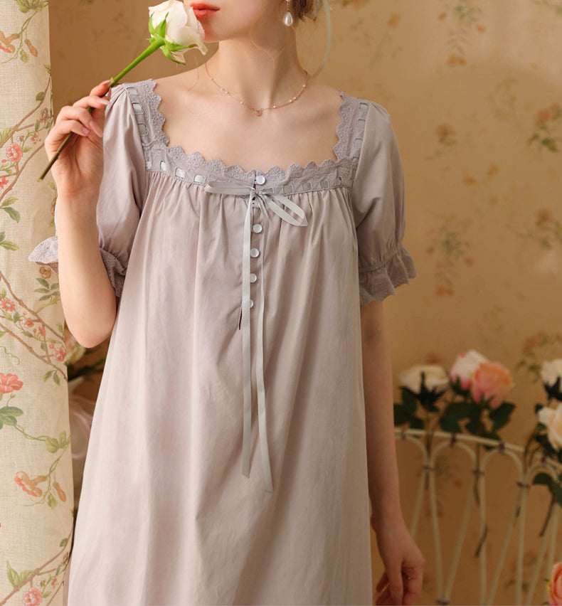 Short-sleeved long loose pajamas